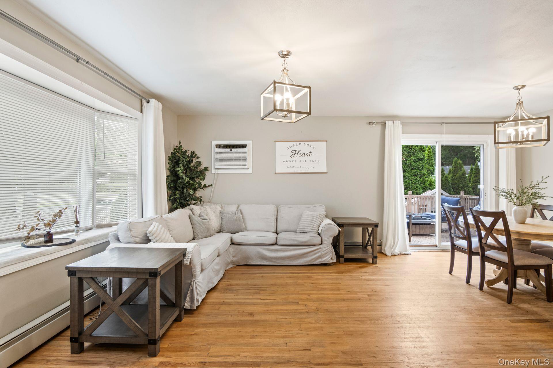 21 Fox Lane, Shoreham, NY 11786