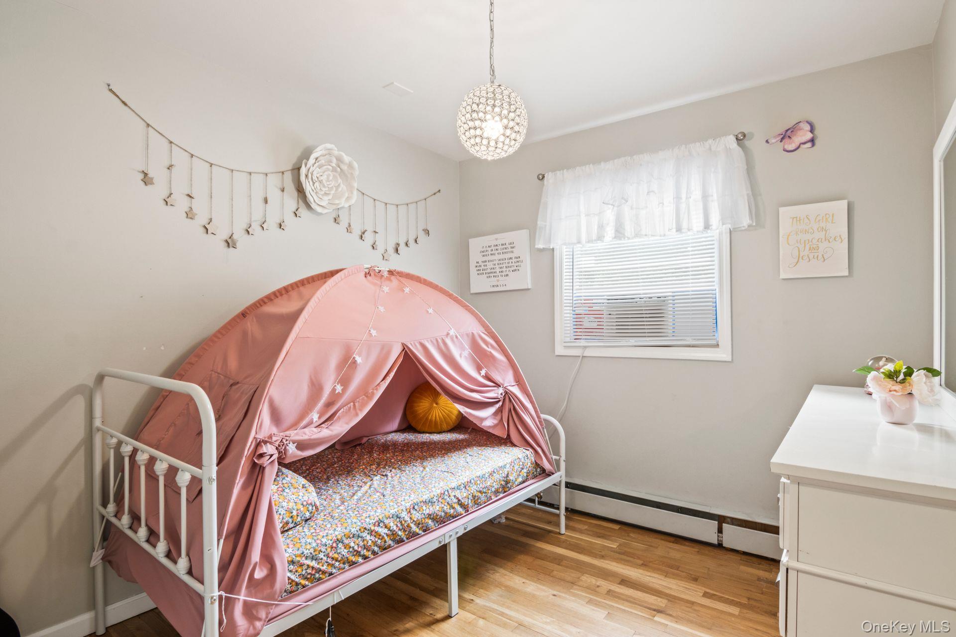 21 Fox Lane, Shoreham, NY 11786