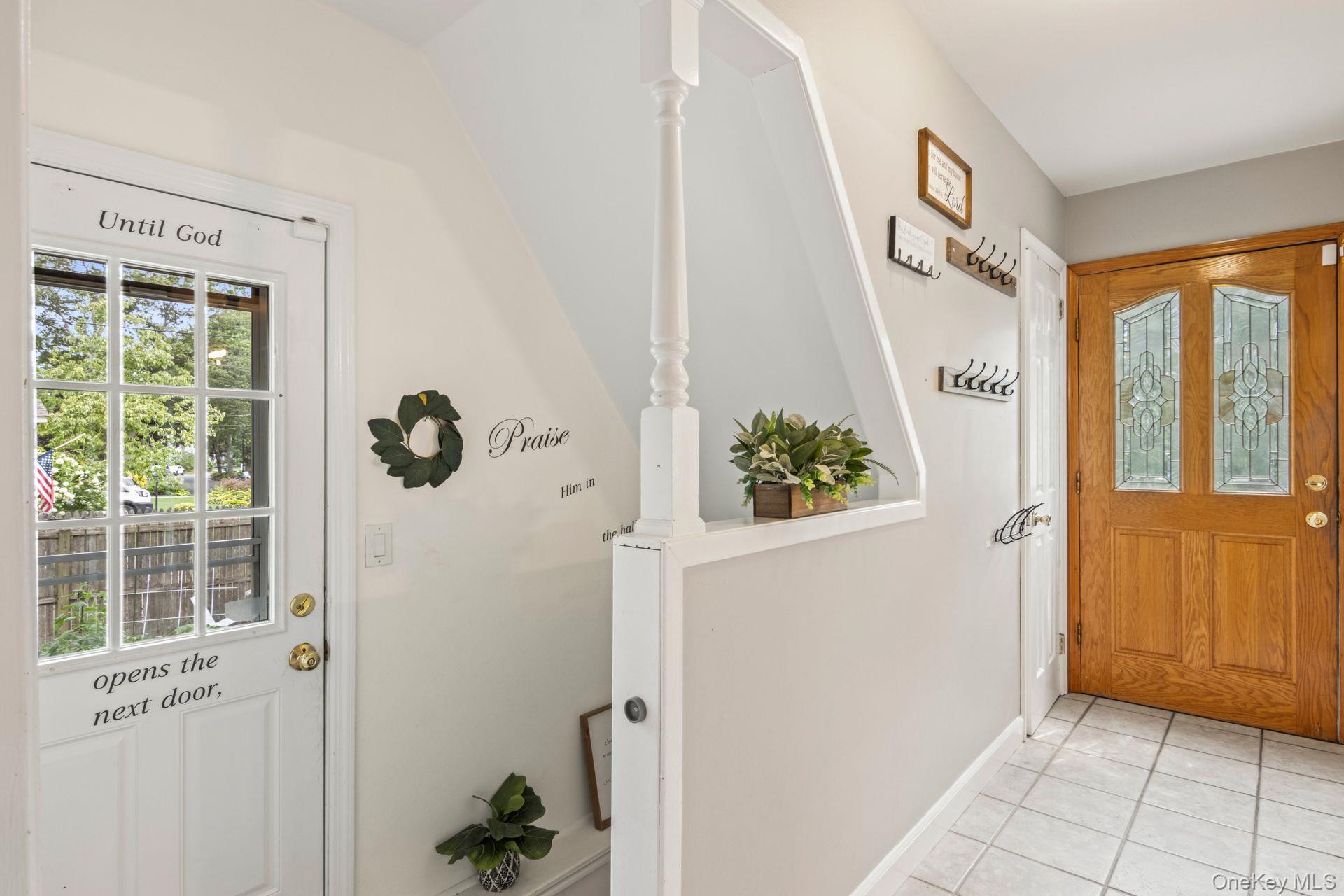 21 Fox Lane, Shoreham, NY 11786