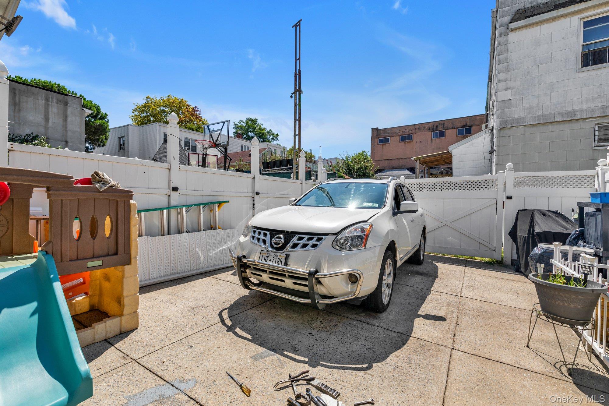 59-06 59 Drive, Maspeth, NY 11378