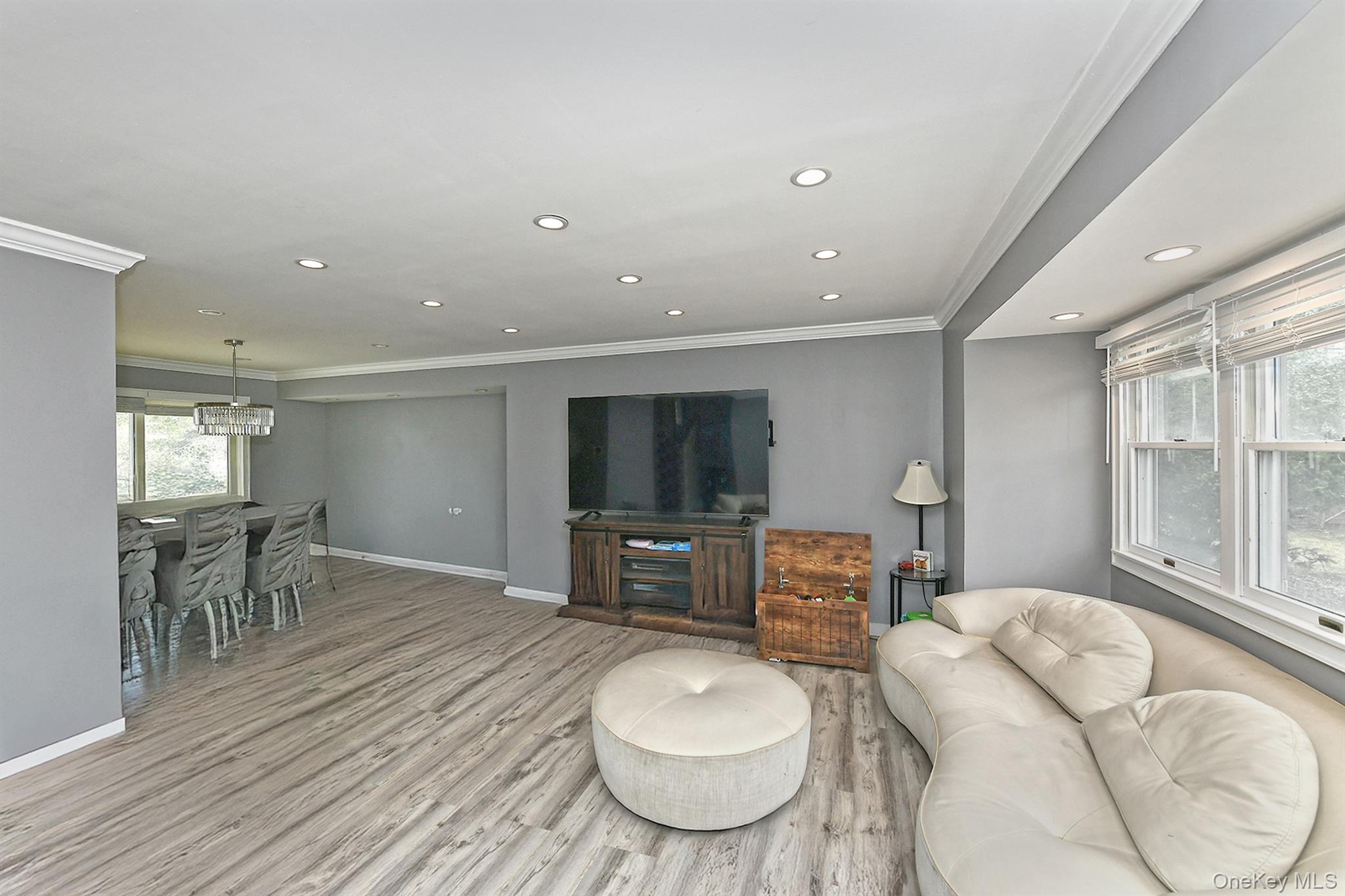 5 Shadywood Court, Huntington, NY 11743