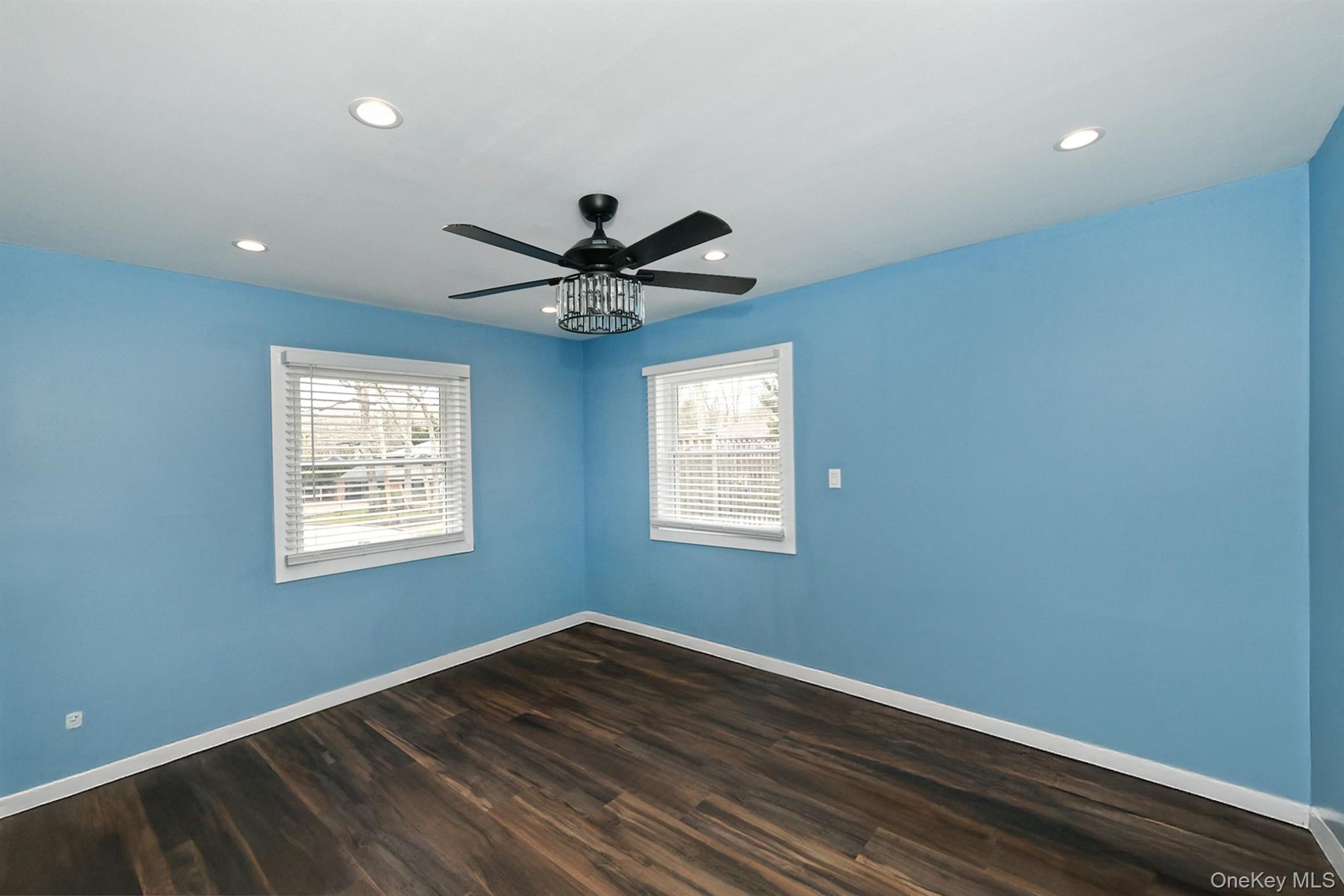 5 Shadywood Court, Huntington, NY 11743