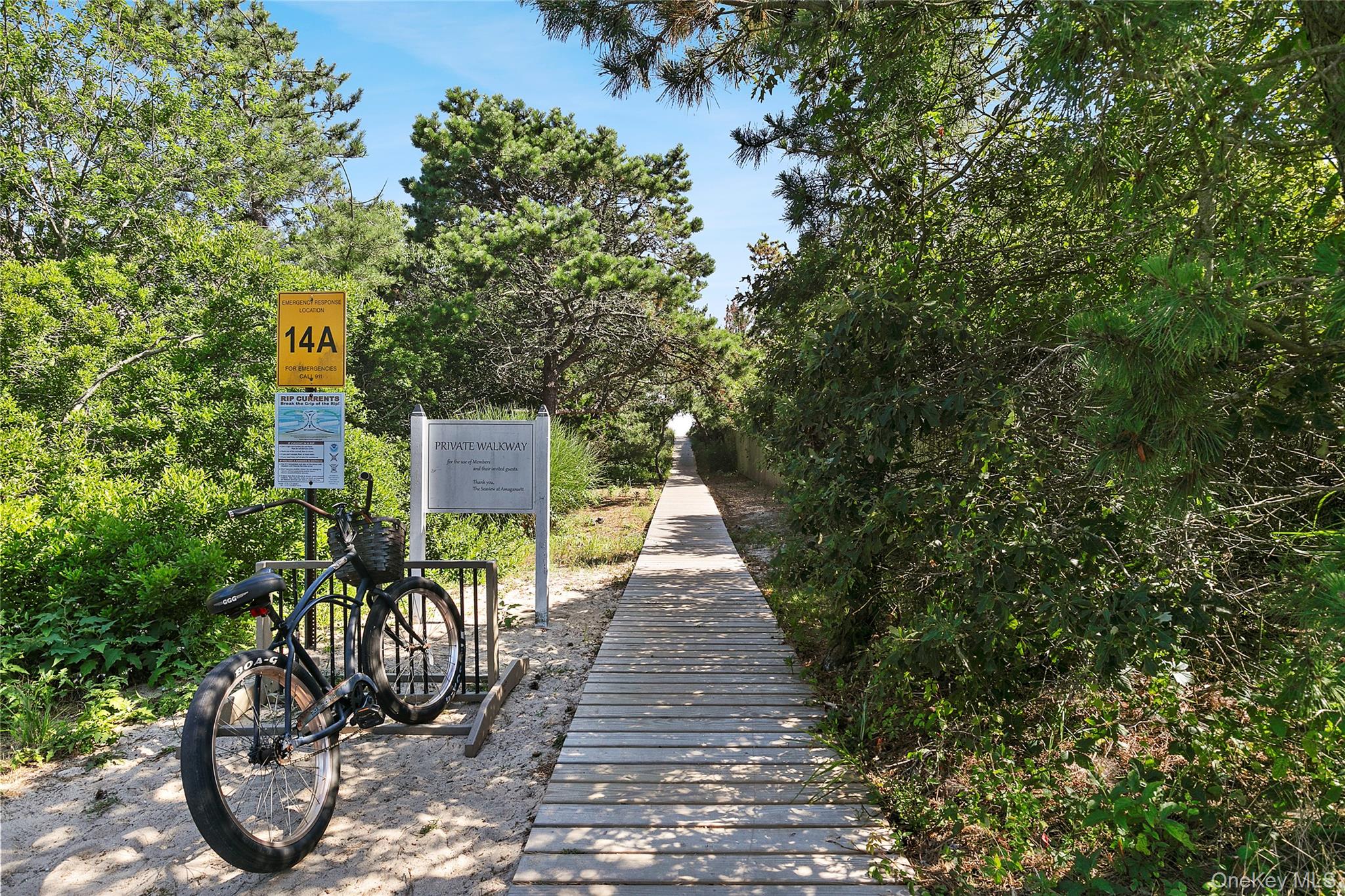 49 Gilberts Path, Amagansett, NY 11930