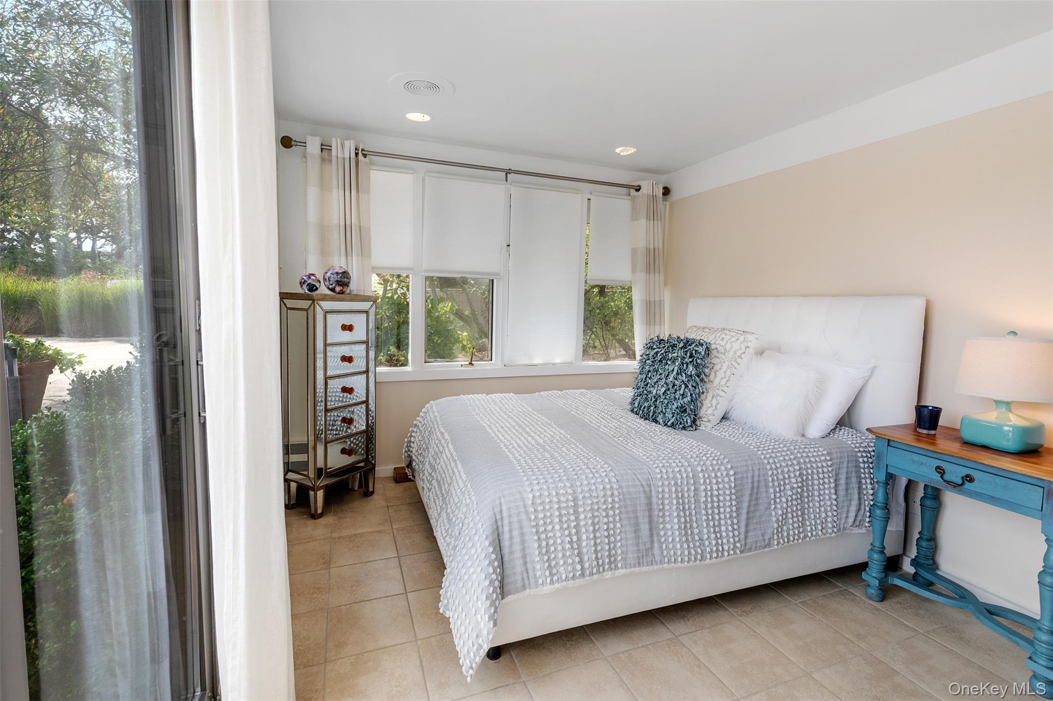 49 Gilberts Path, Amagansett, NY 11930