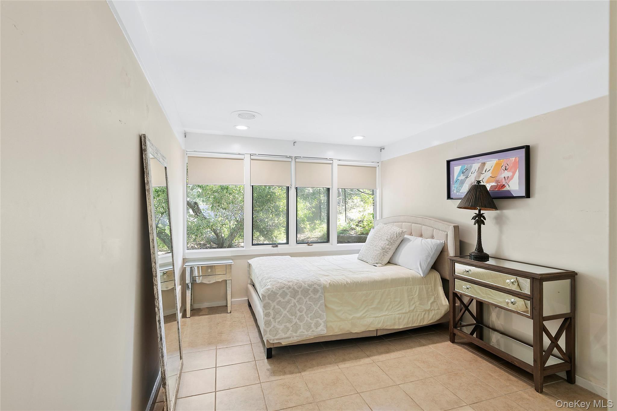 49 Gilberts Path, Amagansett, NY 11930