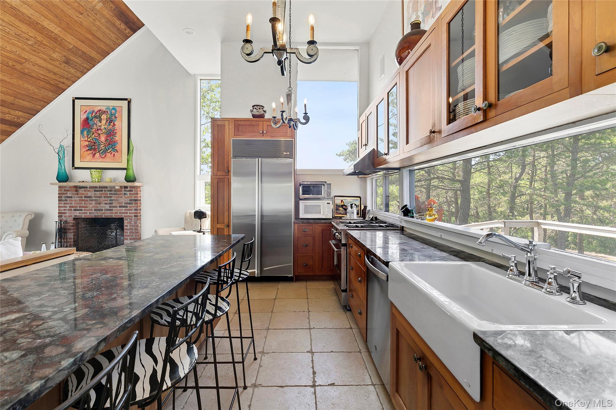 49 Gilberts Path, Amagansett, NY 11930