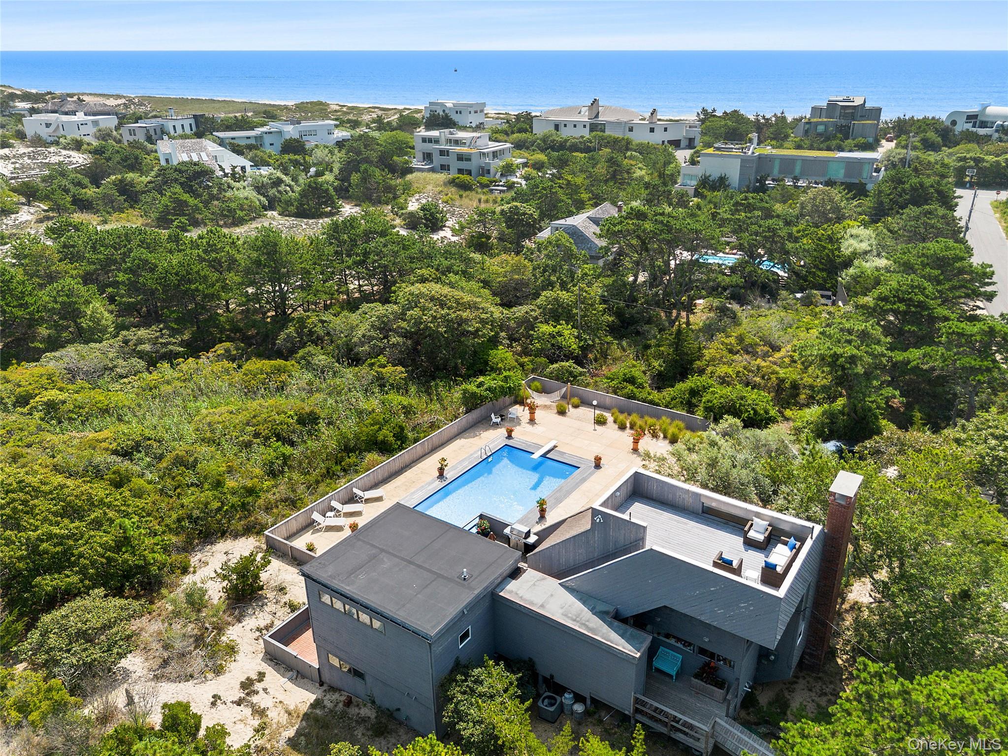 49 Gilberts Path, Amagansett, NY 11930