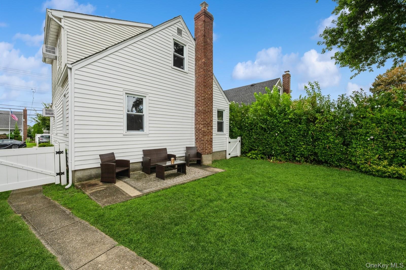 1472 Madison Street, Elmont, NY 11003