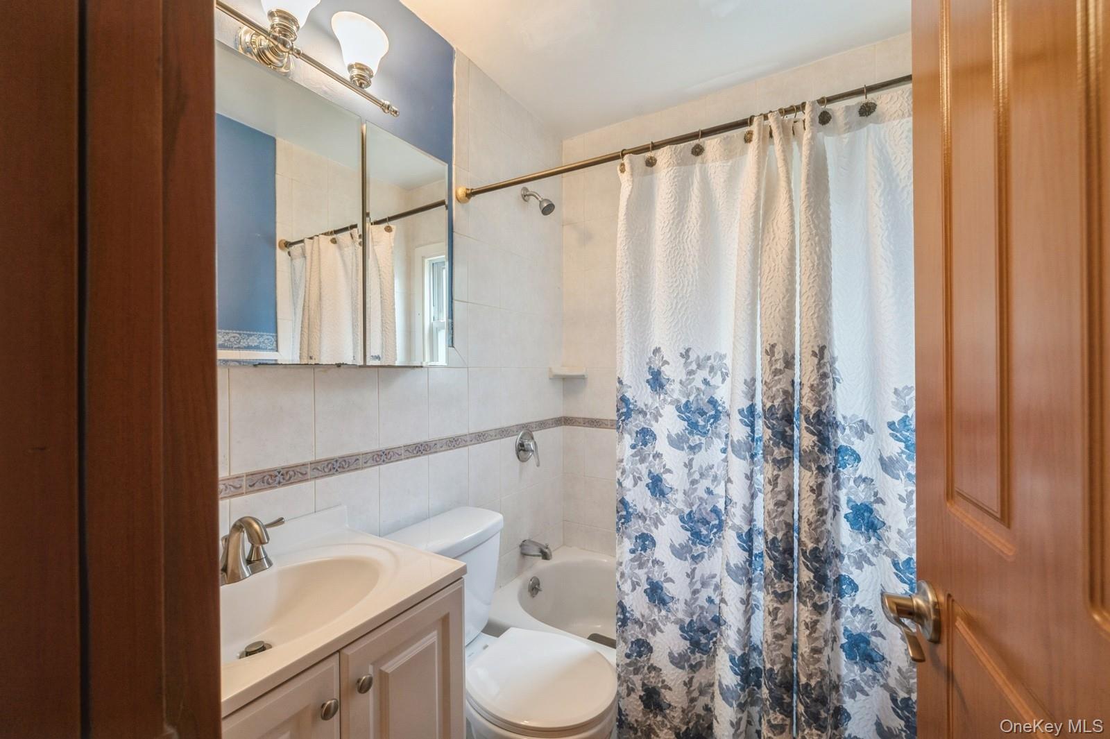 1472 Madison Street, Elmont, NY 11003