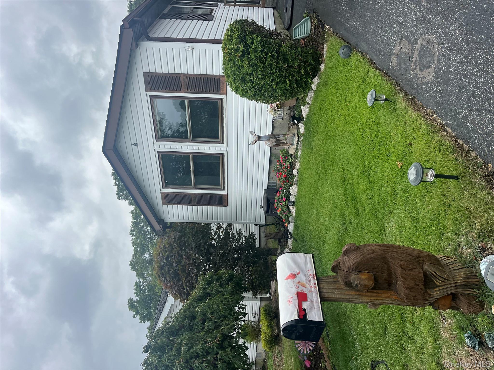 93 Village Circle W, Manorville, NY 11949