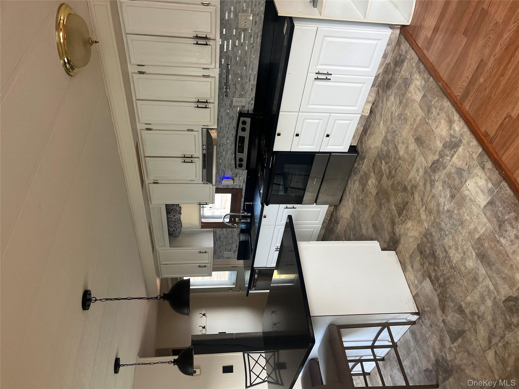 93 Village Circle W, Manorville, NY 11949