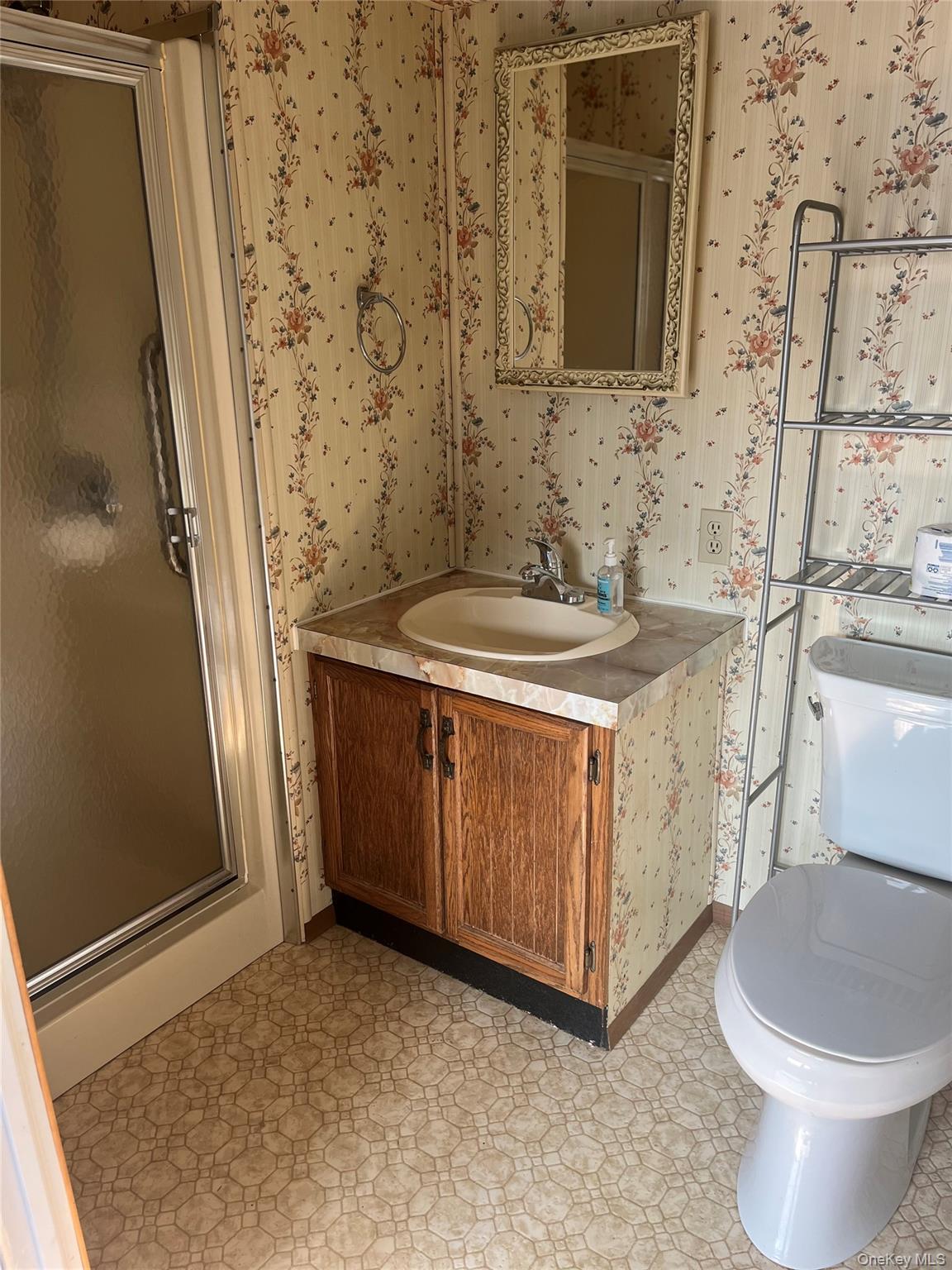 93 Village Circle W, Manorville, NY 11949