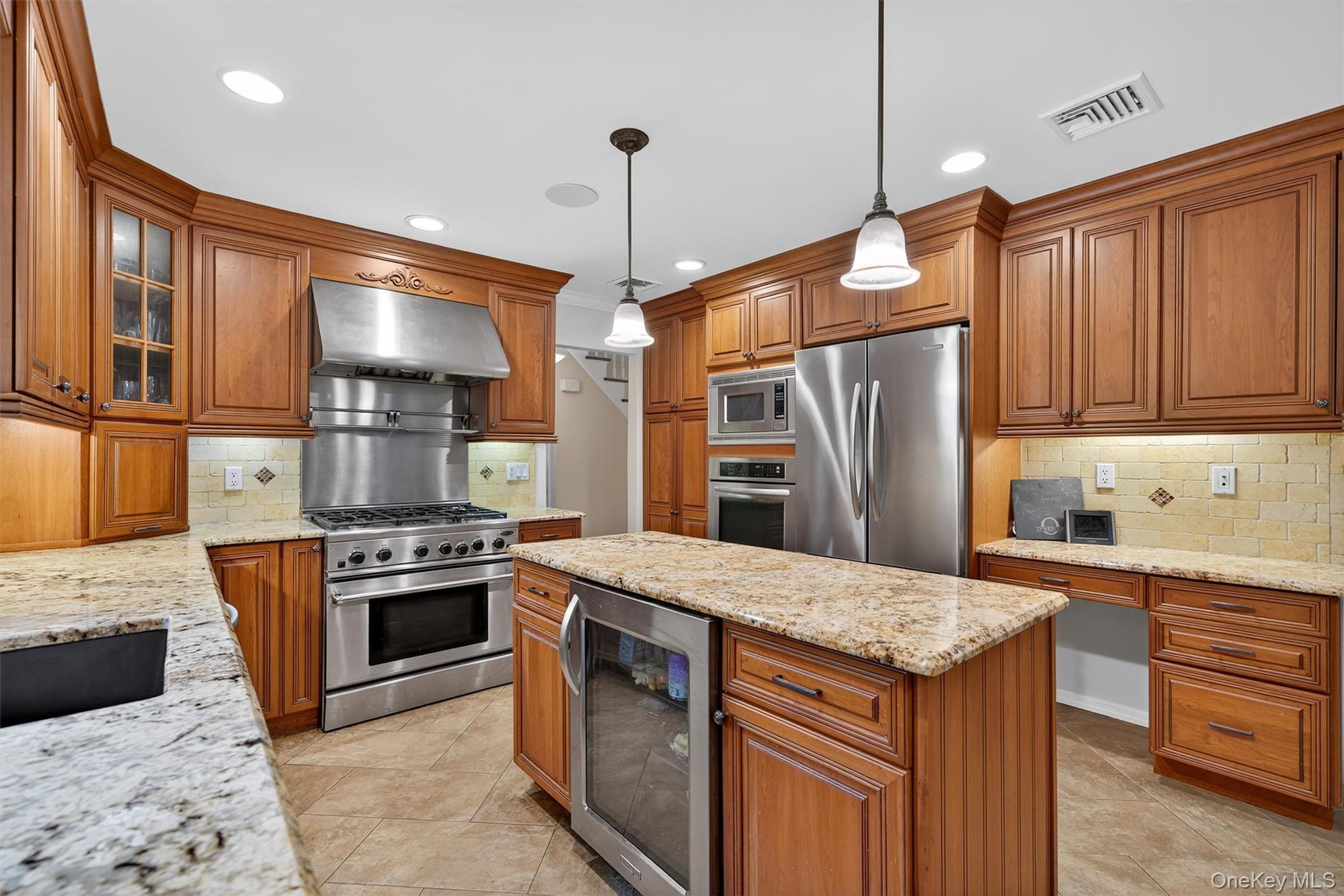 3 Karsten Drive, Montebello, NY 10901