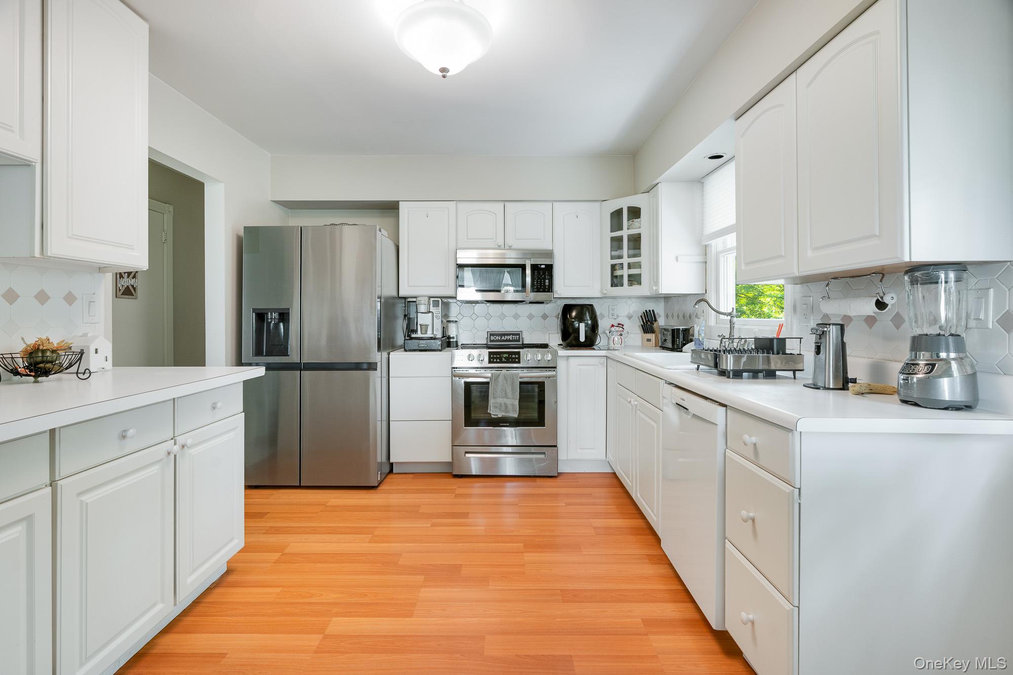 156 Bart Drive, Poughkeepsie, NY 12603