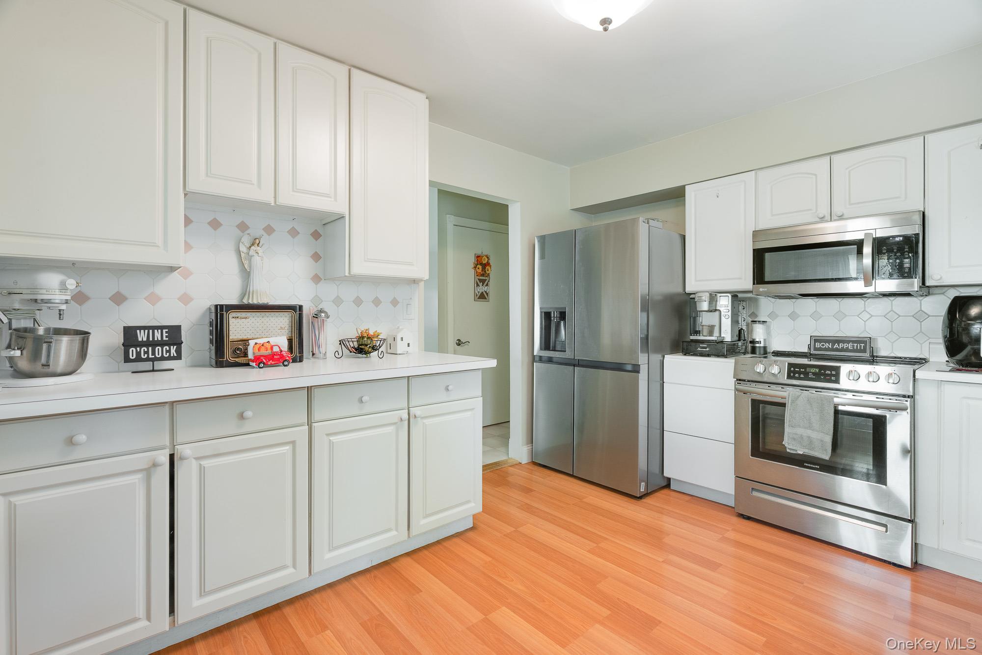 156 Bart Drive, Poughkeepsie, NY 12603