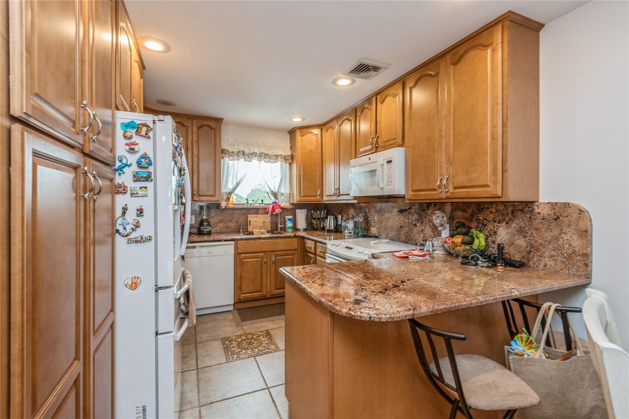 347 Bayville Avenue, Bayville, NY 11709