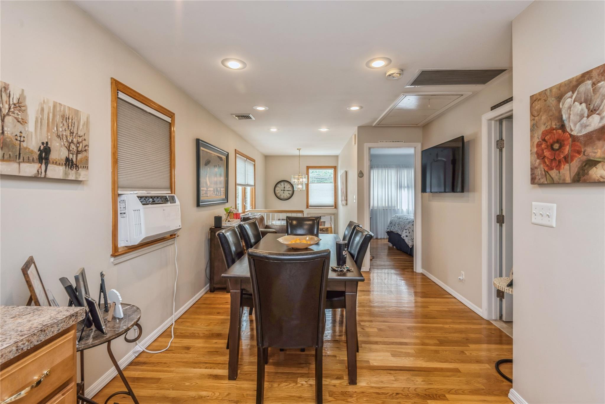 347 Bayville Avenue, Bayville, NY 11709