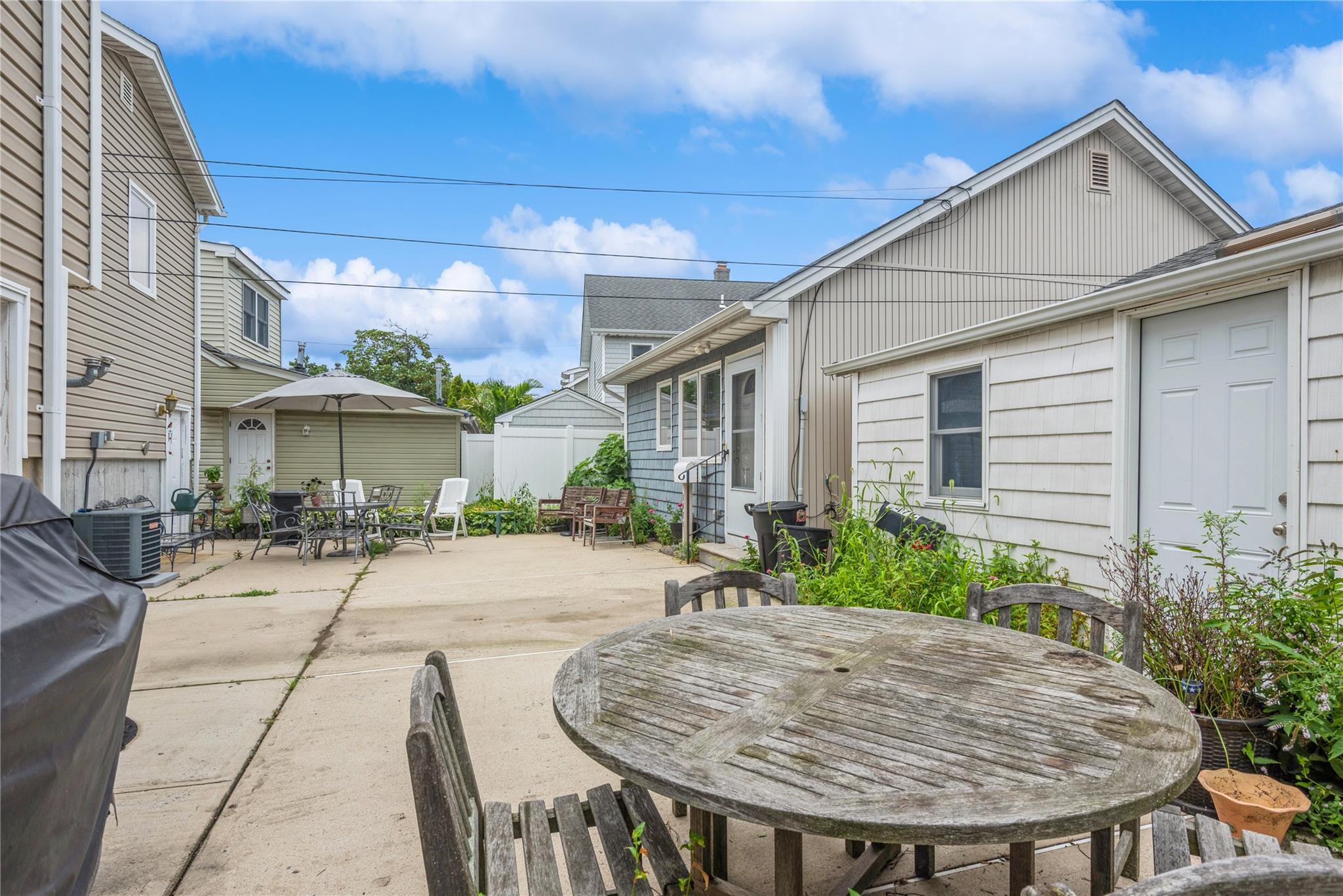 347 Bayville Avenue, Bayville, NY 11709