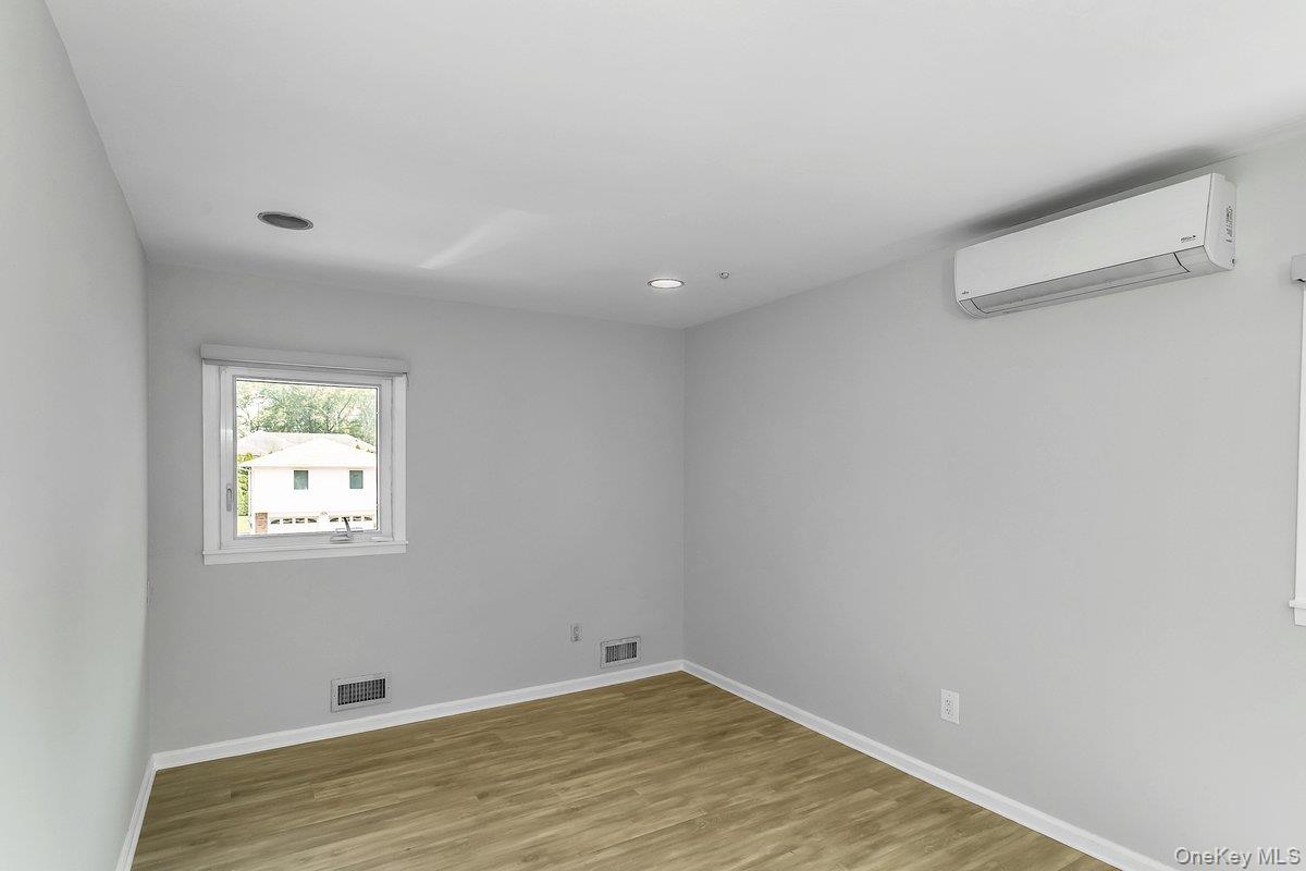 83 The Dell, Searingtown, NY 11507