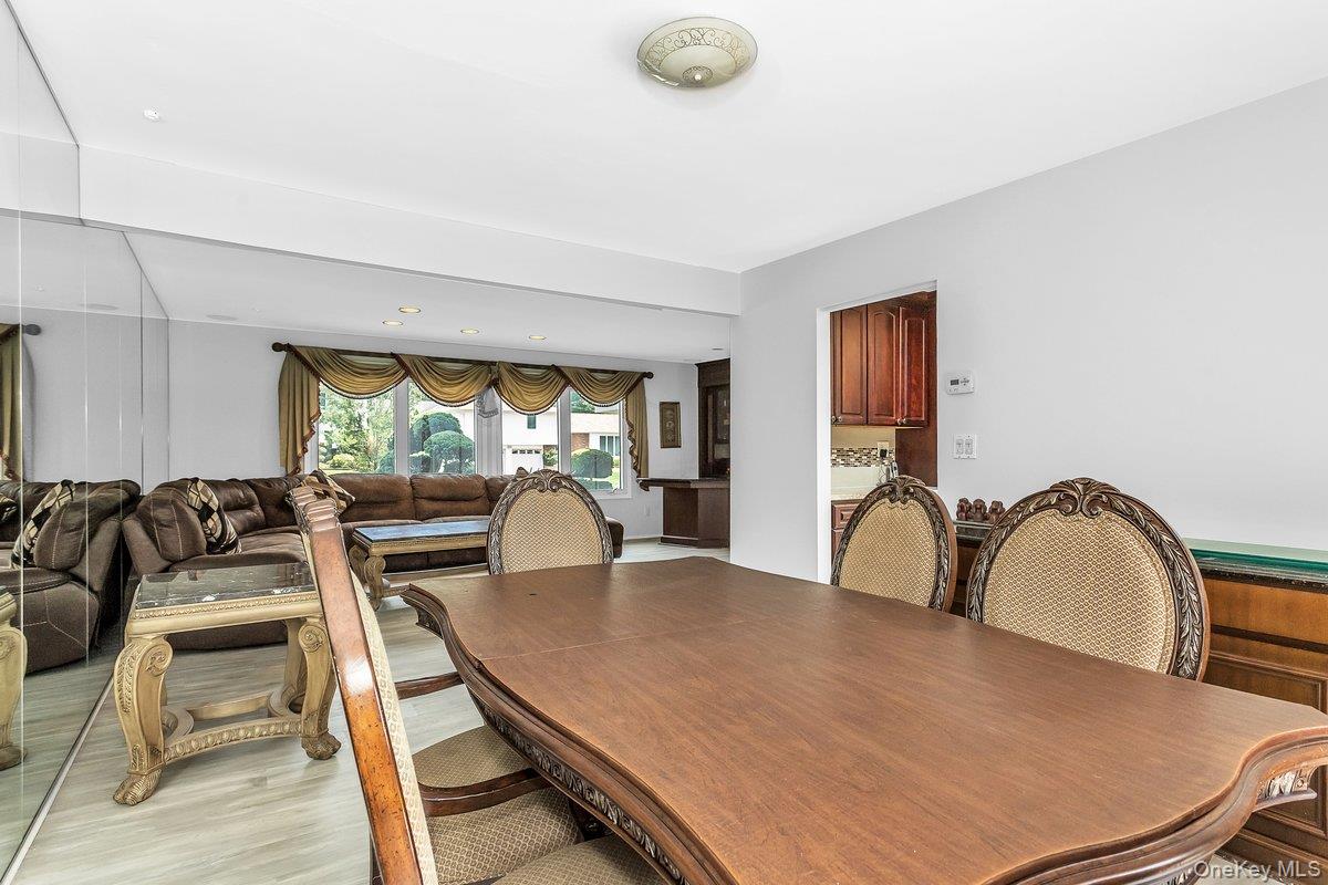 83 The Dell, Searingtown, NY 11507