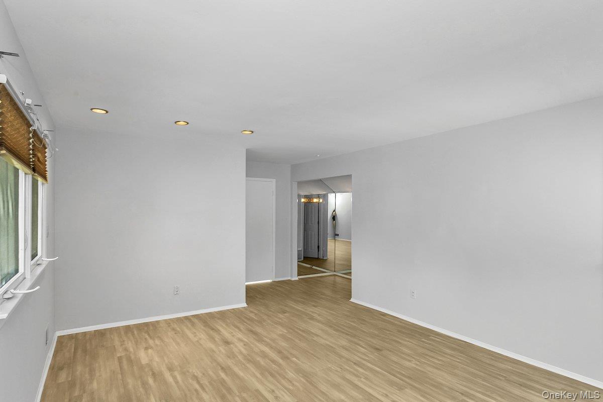 83 The Dell, Searingtown, NY 11507