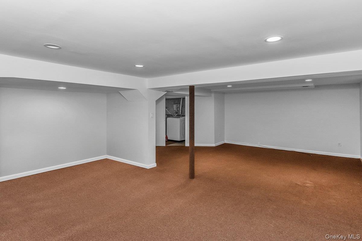 83 The Dell, Searingtown, NY 11507