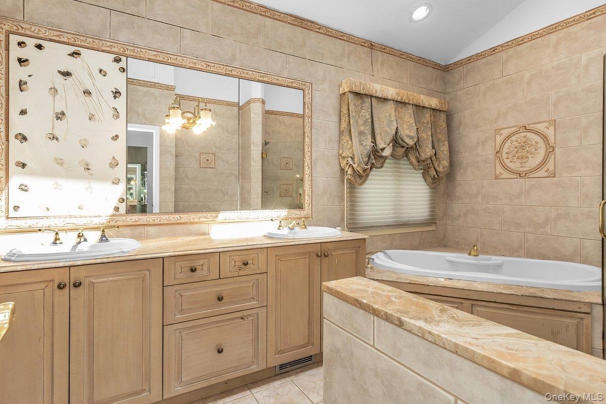 83 The Dell, Searingtown, NY 11507