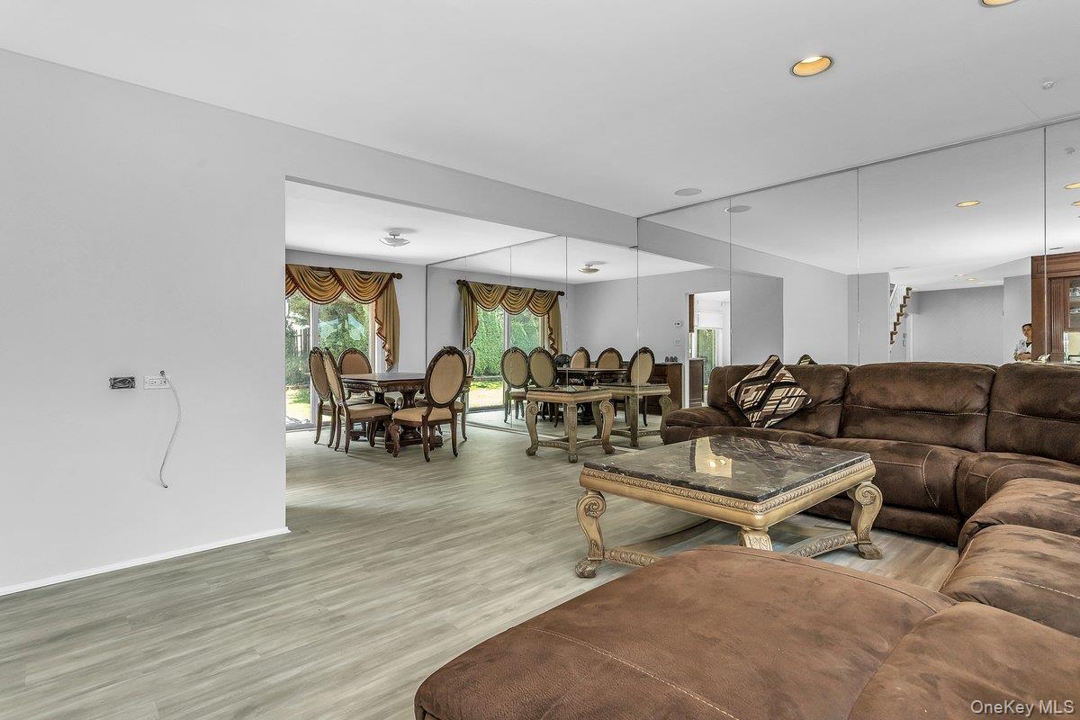 83 The Dell, Searingtown, NY 11507