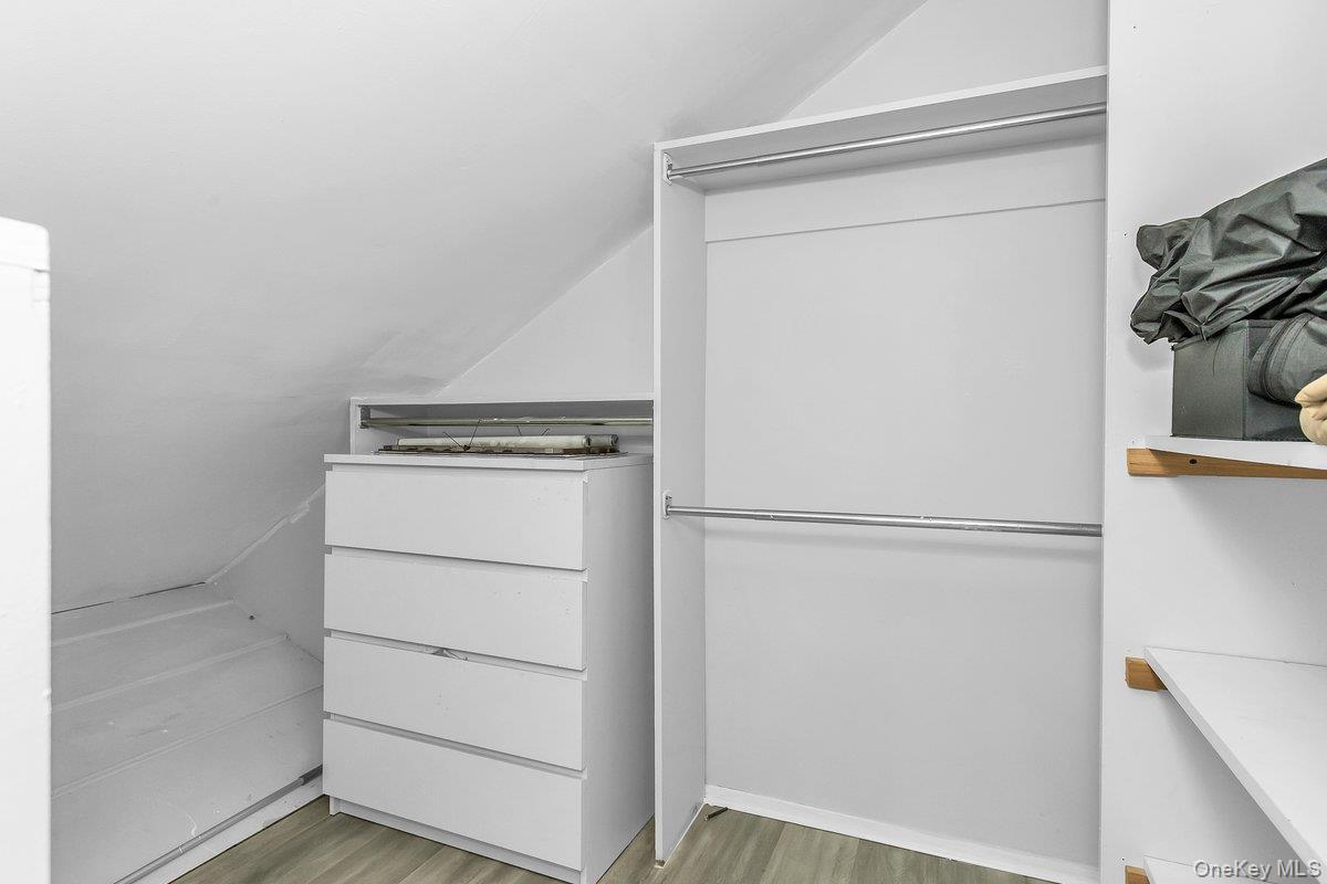 83 The Dell, Searingtown, NY 11507