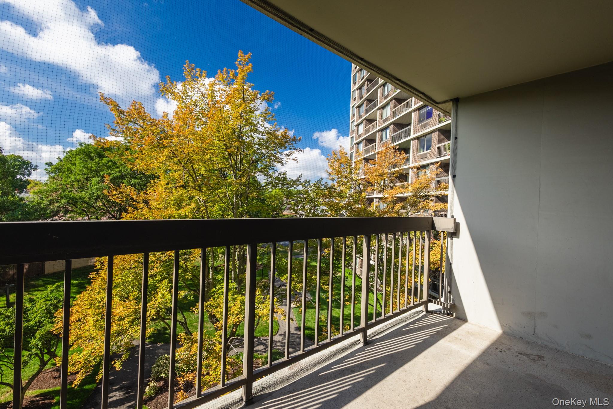 1 Bay Club Drive # 4N, Bayside, NY 11360