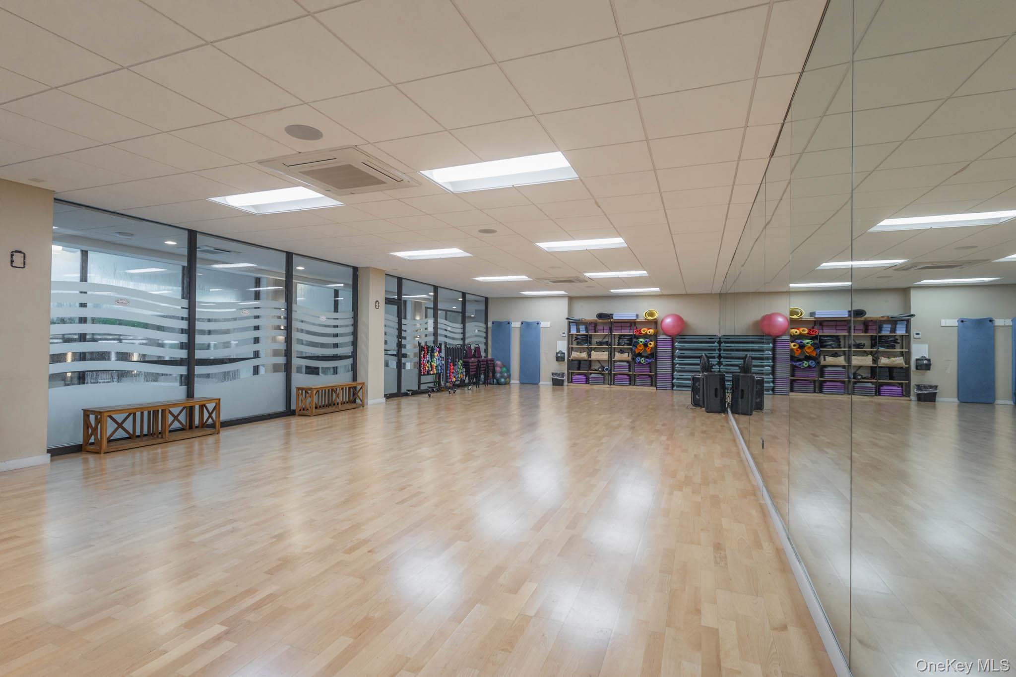 1 Bay Club Drive # 4N, Bayside, NY 11360