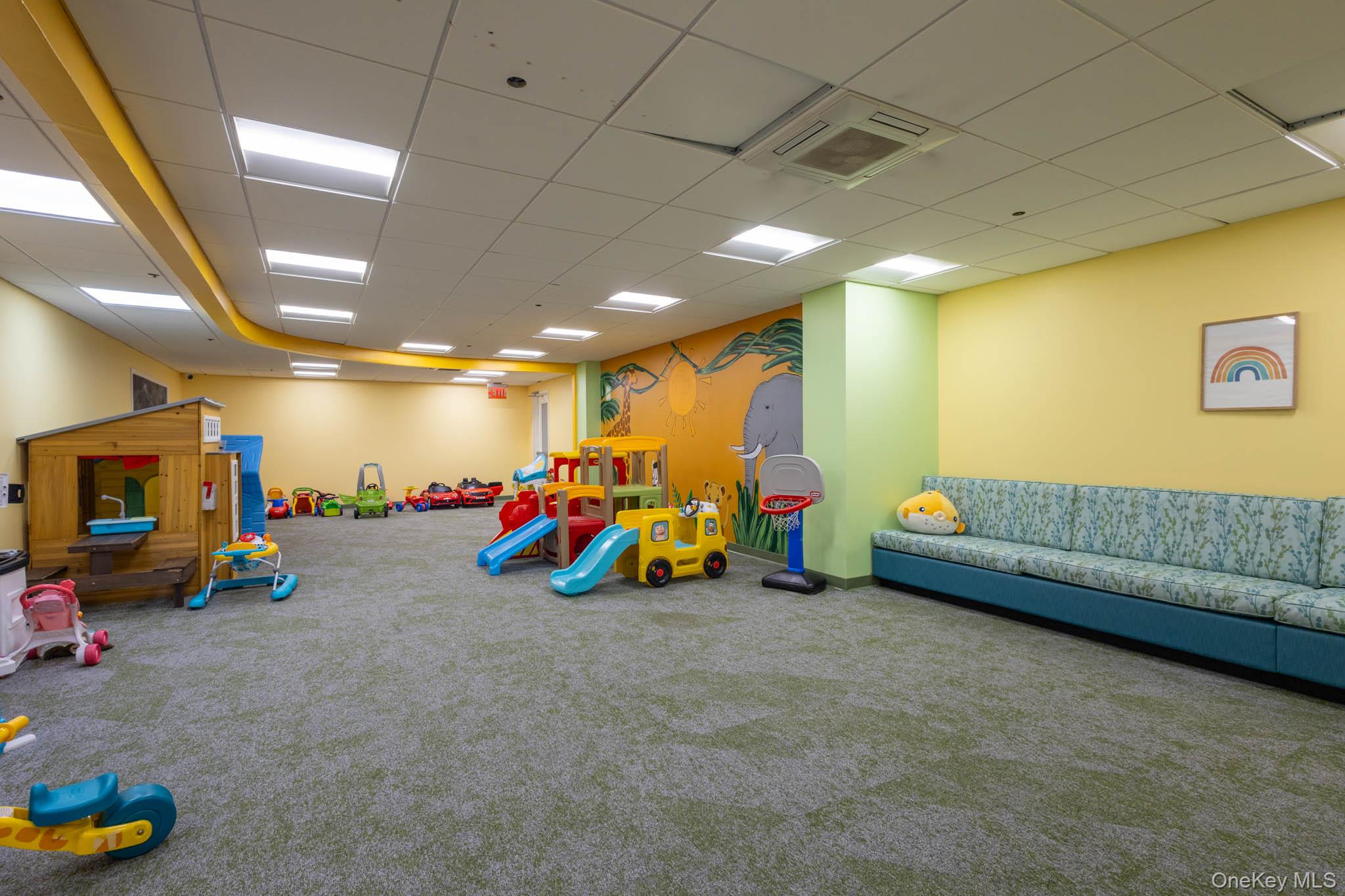 1 Bay Club Drive # 4N, Bayside, NY 11360