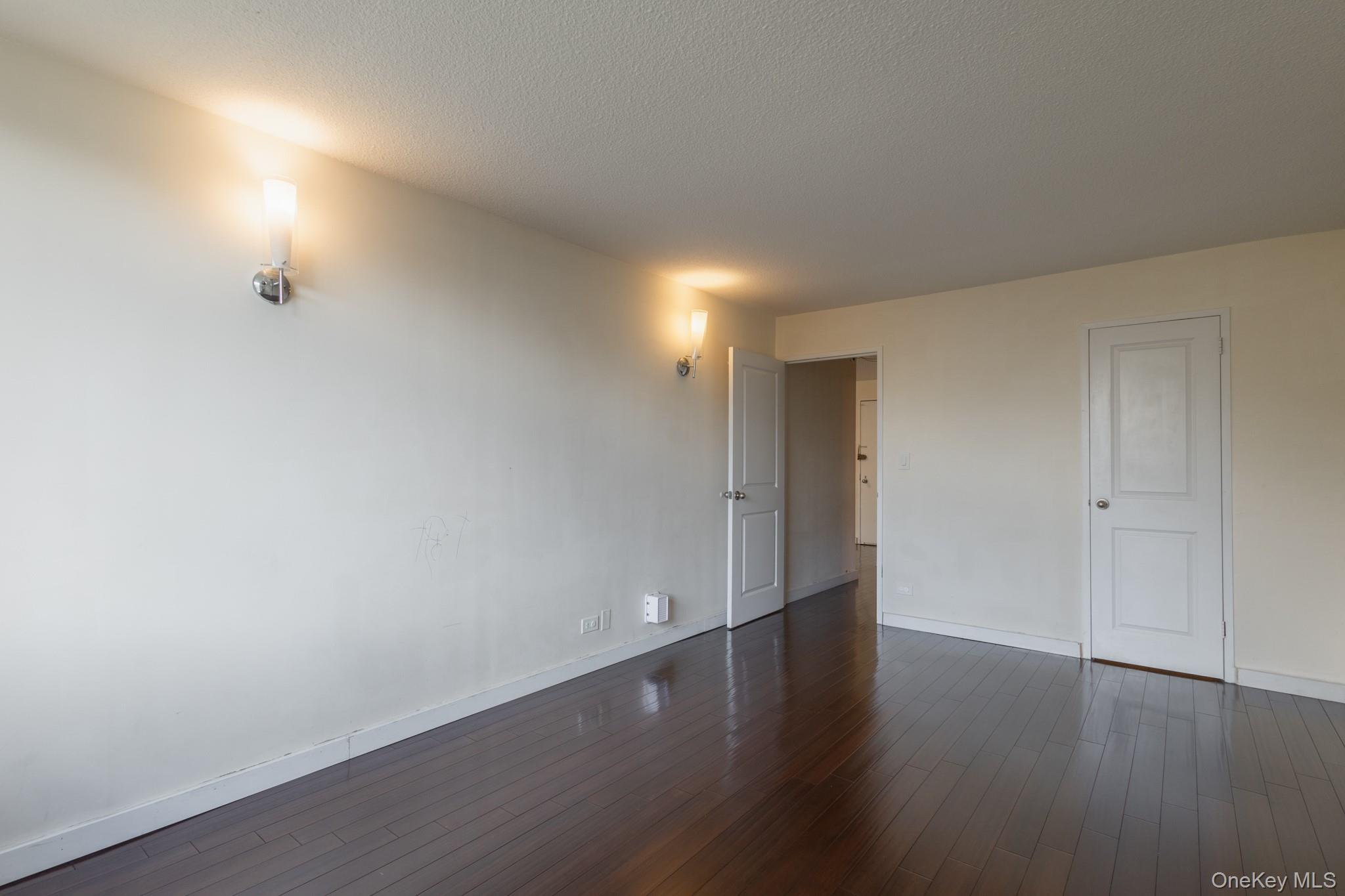 1 Bay Club Drive # 4N, Bayside, NY 11360