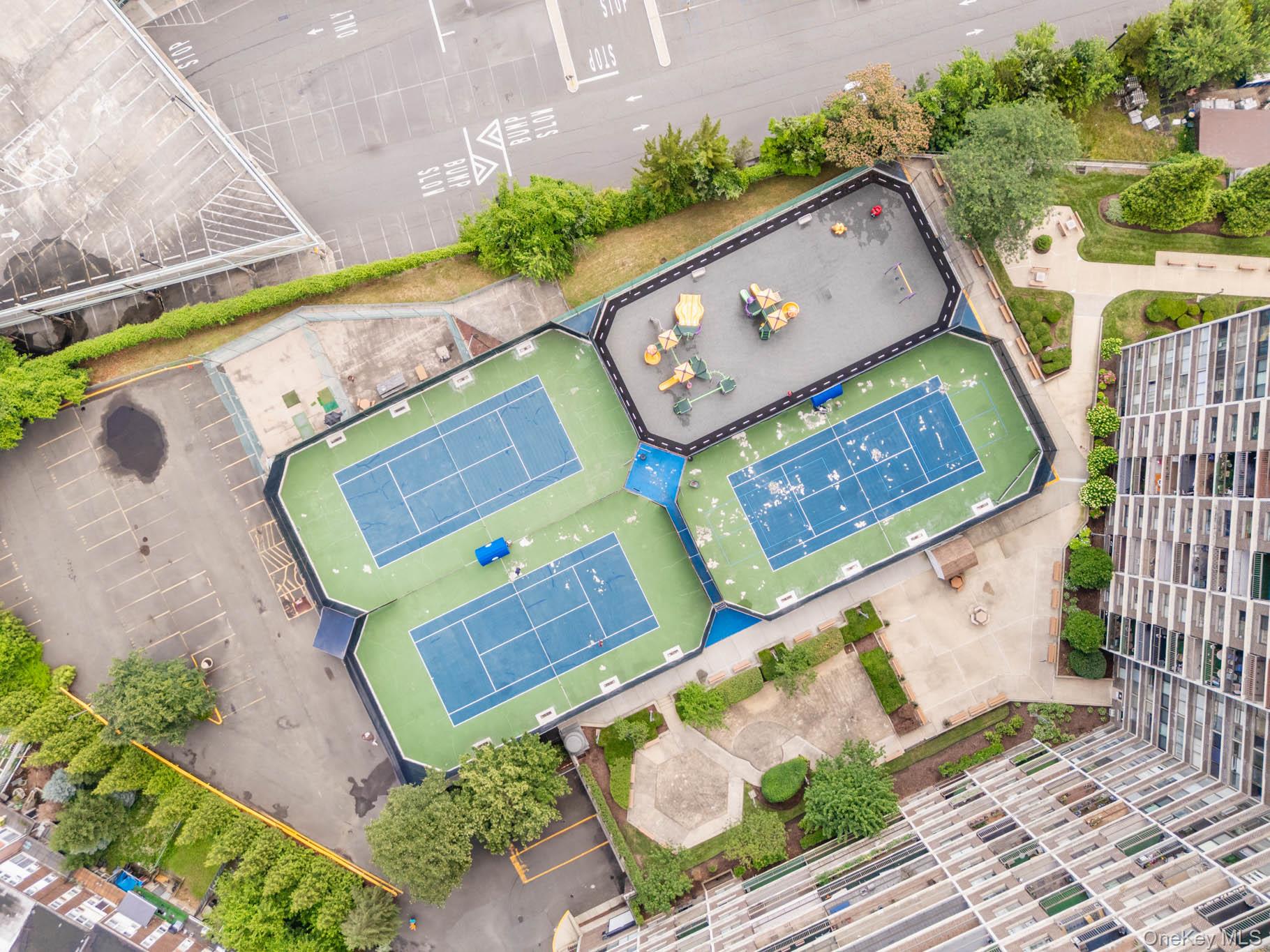 1 Bay Club Drive # 4N, Bayside, NY 11360