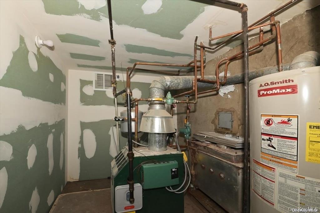 11 Edwards Place, Valley Stream, NY 11580