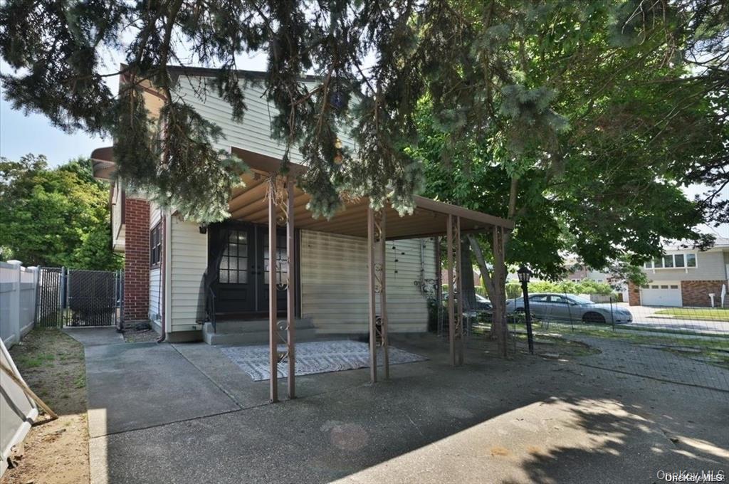 11 Edwards Place, Valley Stream, NY 11580