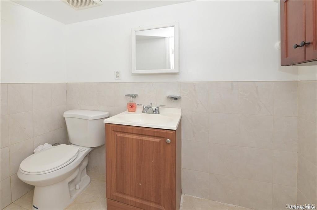 11 Edwards Place, Valley Stream, NY 11580