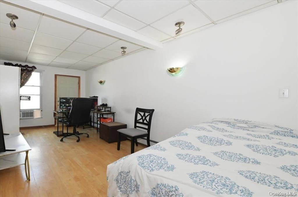 11 Edwards Place, Valley Stream, NY 11580