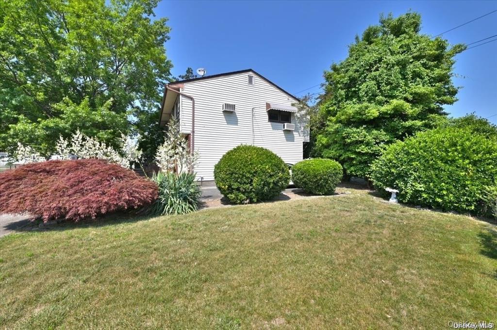 11 Edwards Place, Valley Stream, NY 11580