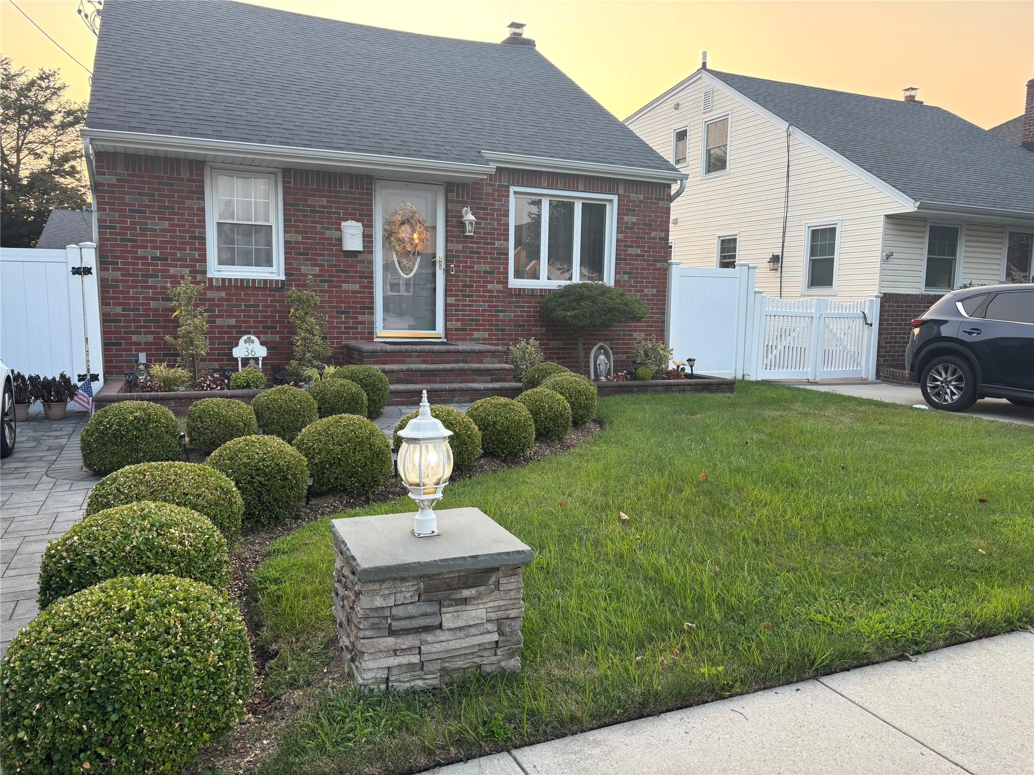 36 Semton Boulevard, Franklin Square, NY 11010