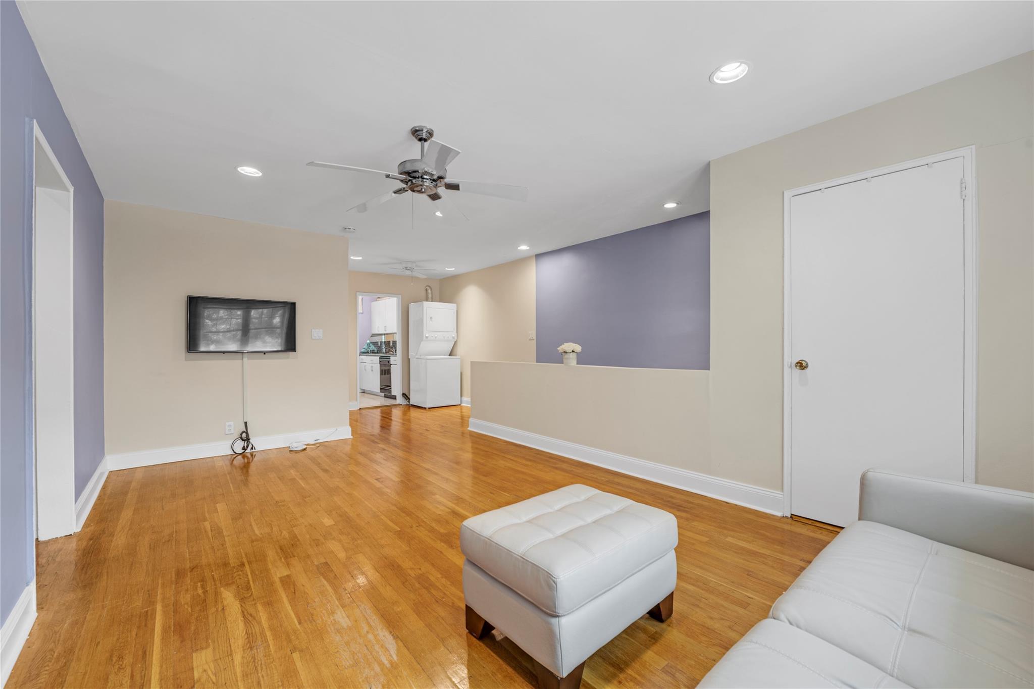 226-09 Union Turnpike # B, Bayside, NY 11364