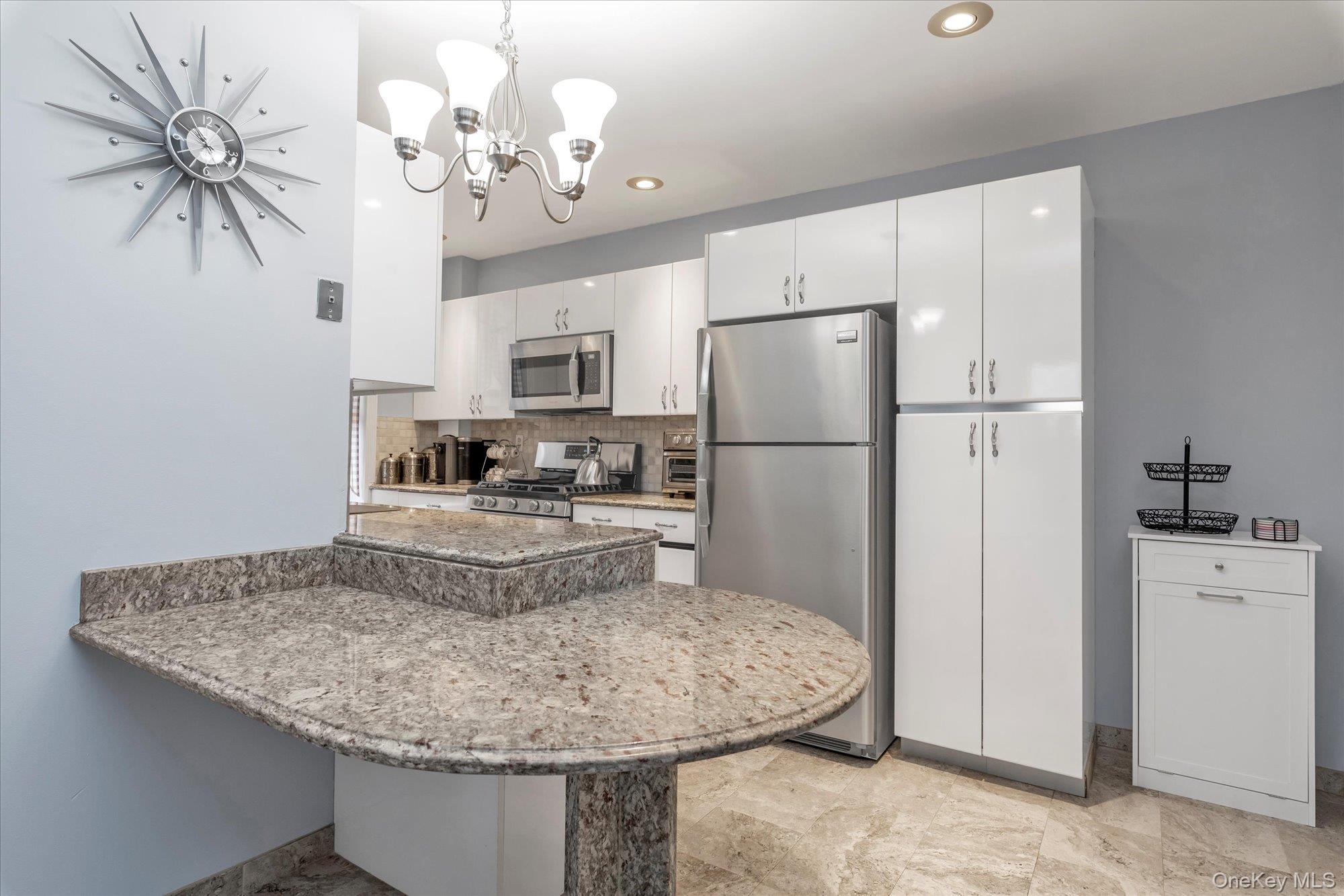 160-15 Powells Cove Boulevard # C202, Beechhurst, NY 11357