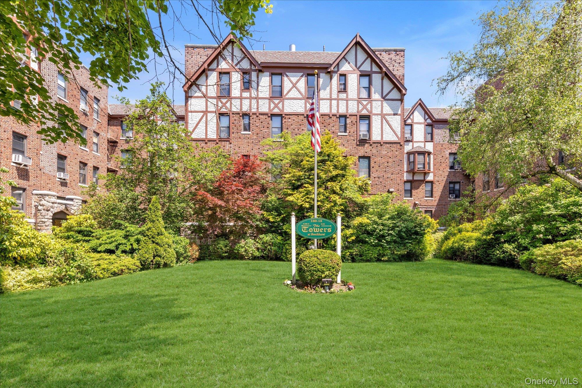 160-15 Powells Cove # C202, Beechhurst, NY 11357