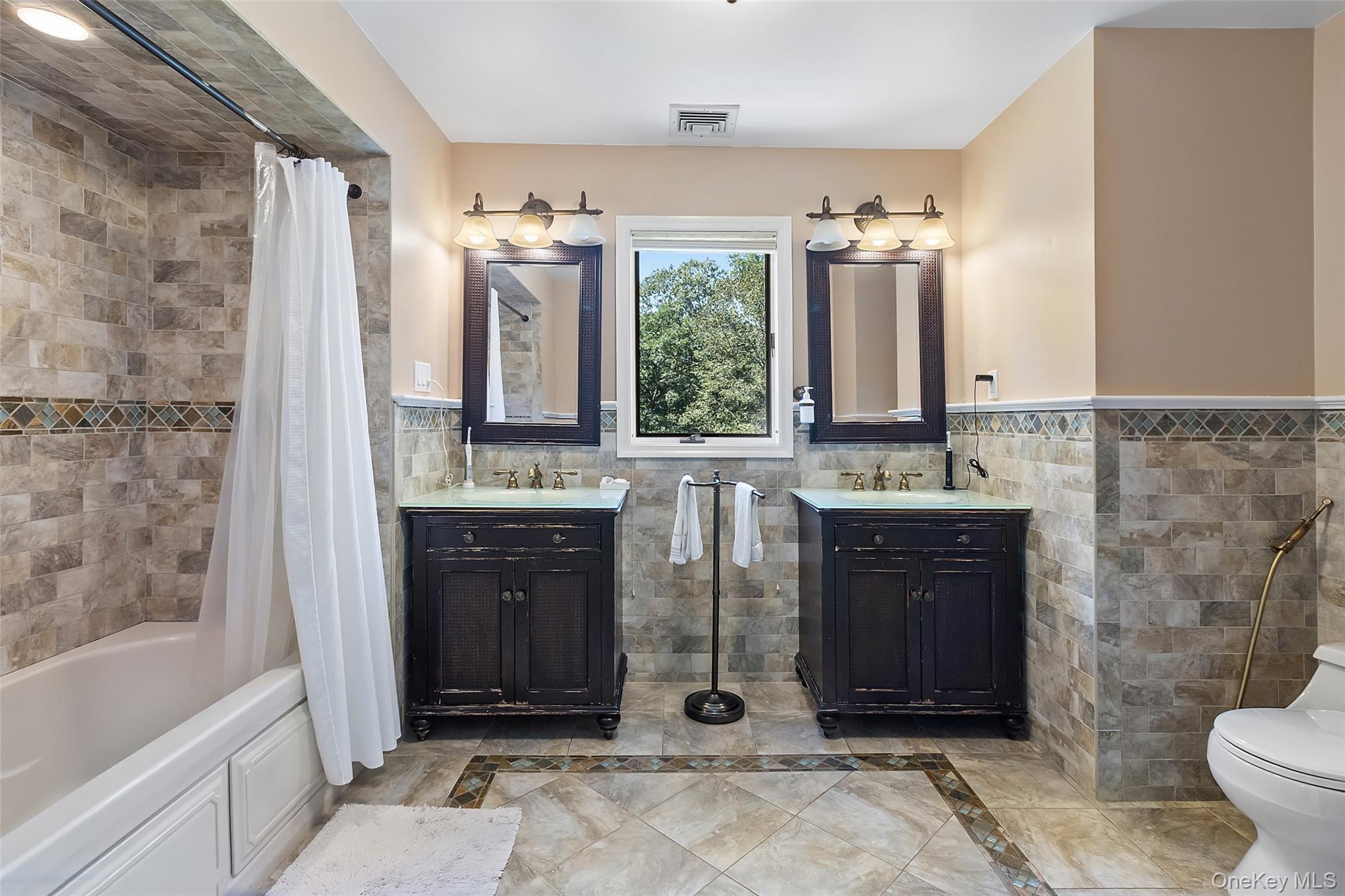 12 Logging Road, Katonah, NY 10536