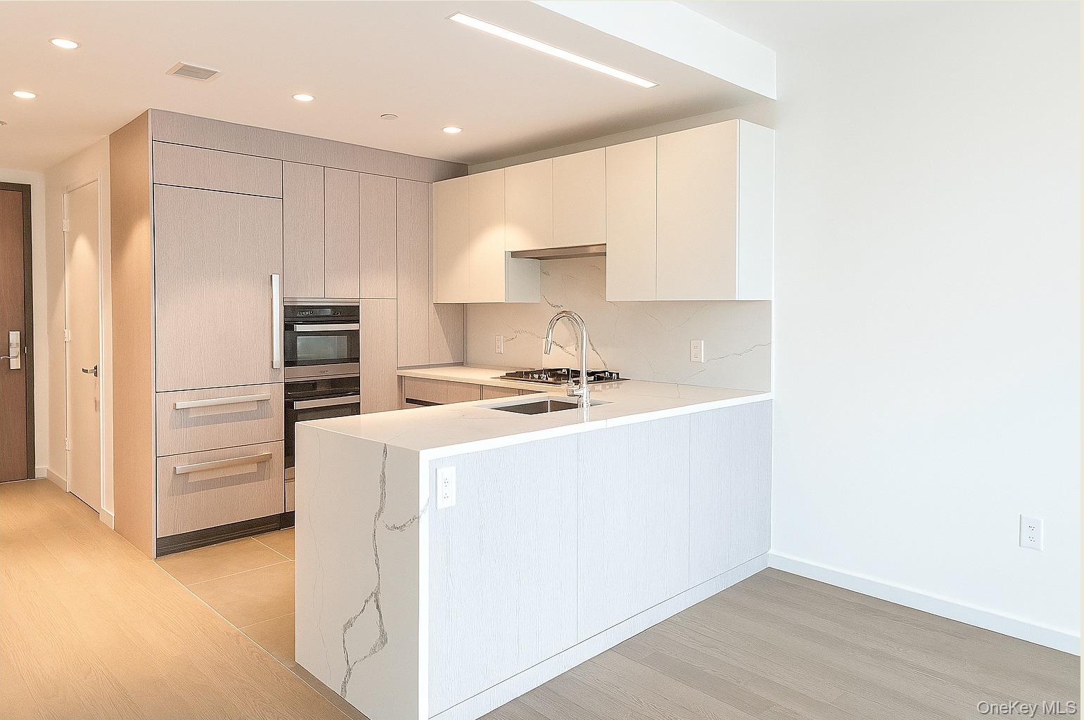 133-27 39th Avenue # 5T, Flushing, NY 11354