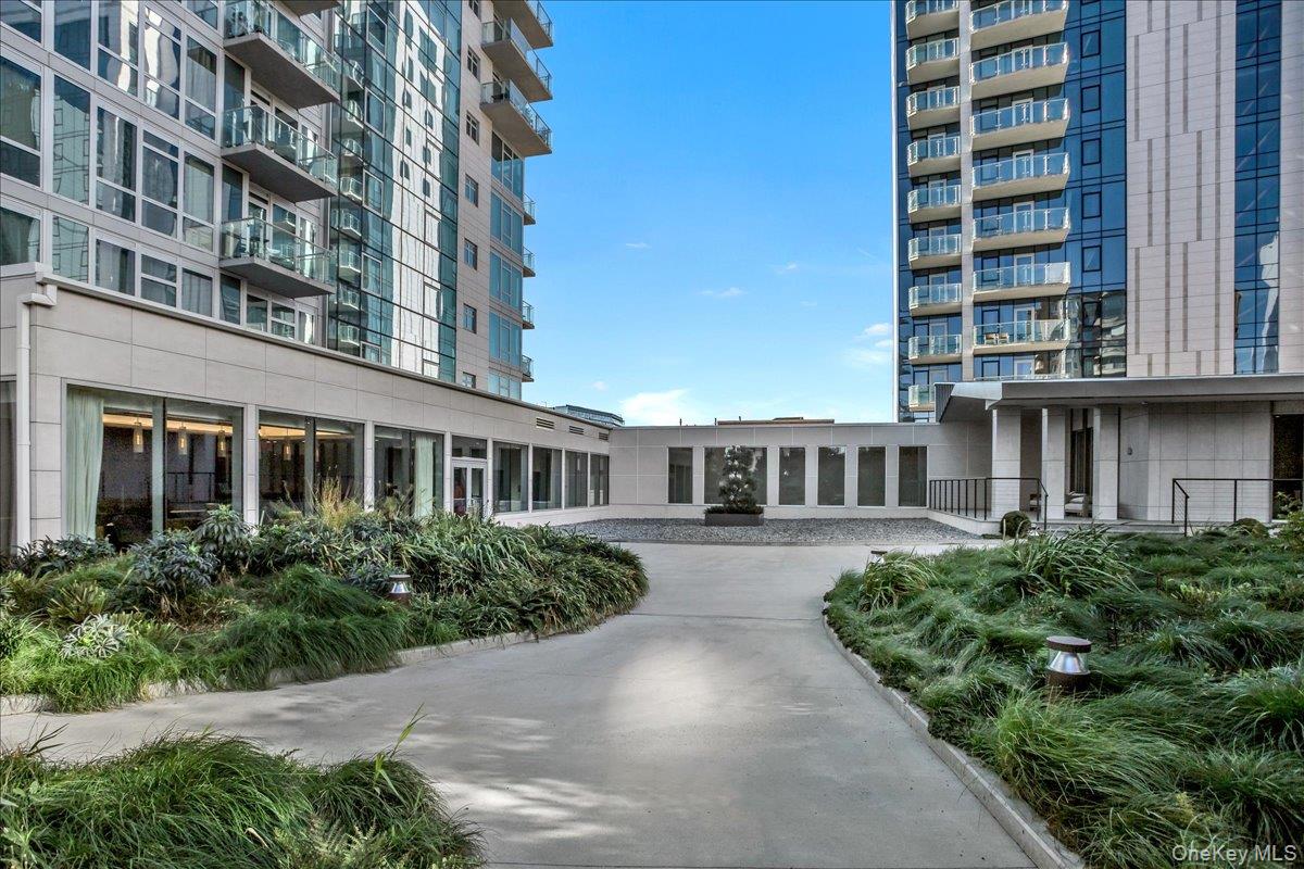 133-27 39th Avenue # 5T, Flushing, NY 11354