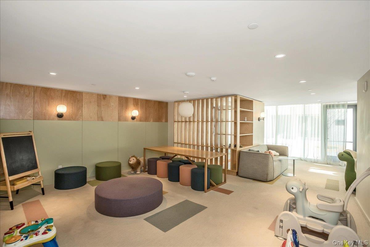 133-27 39th Avenue # 5T, Flushing, NY 11354