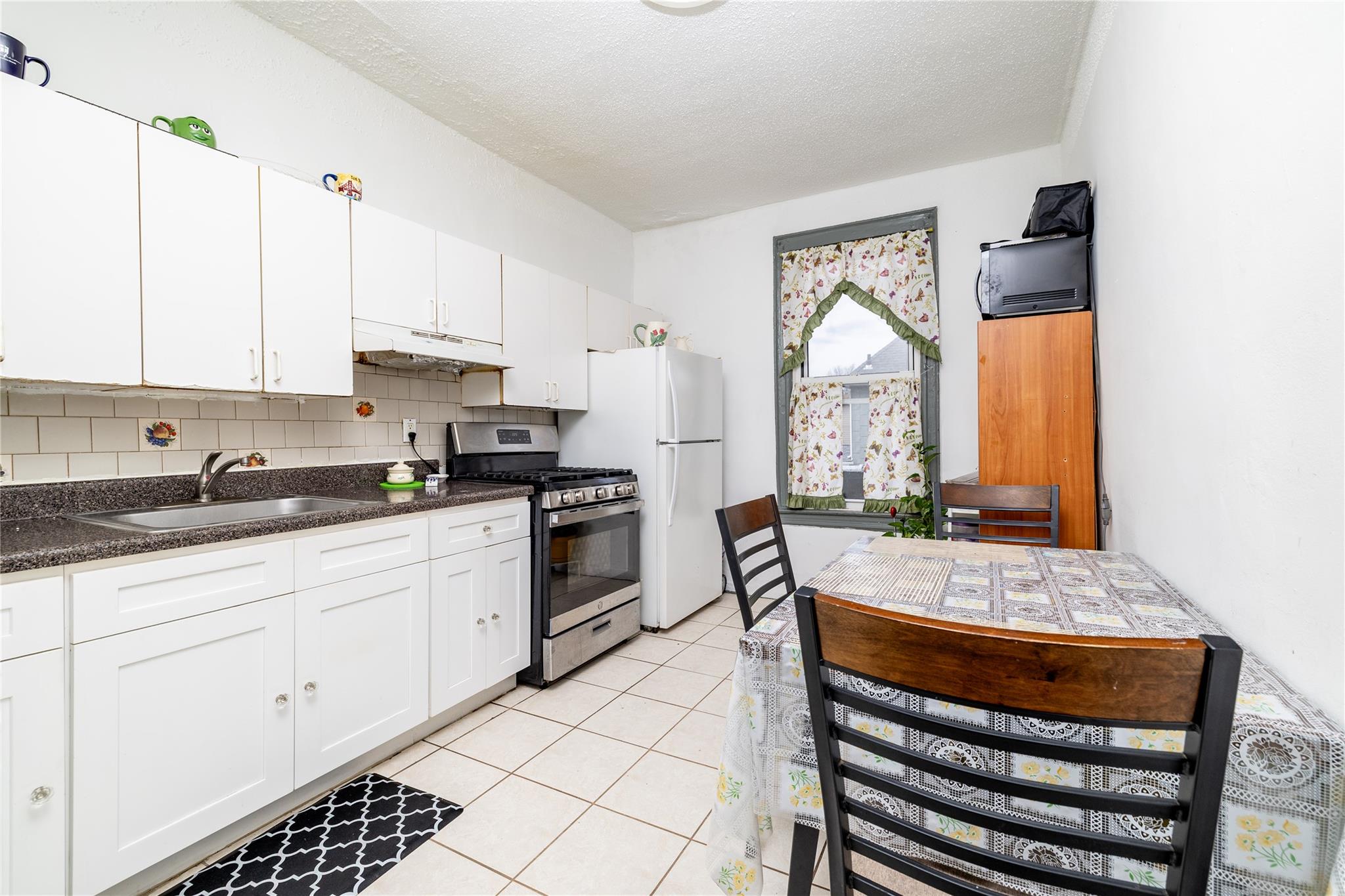 126-17 101 Avenue, Richmond Hill, NY 11419