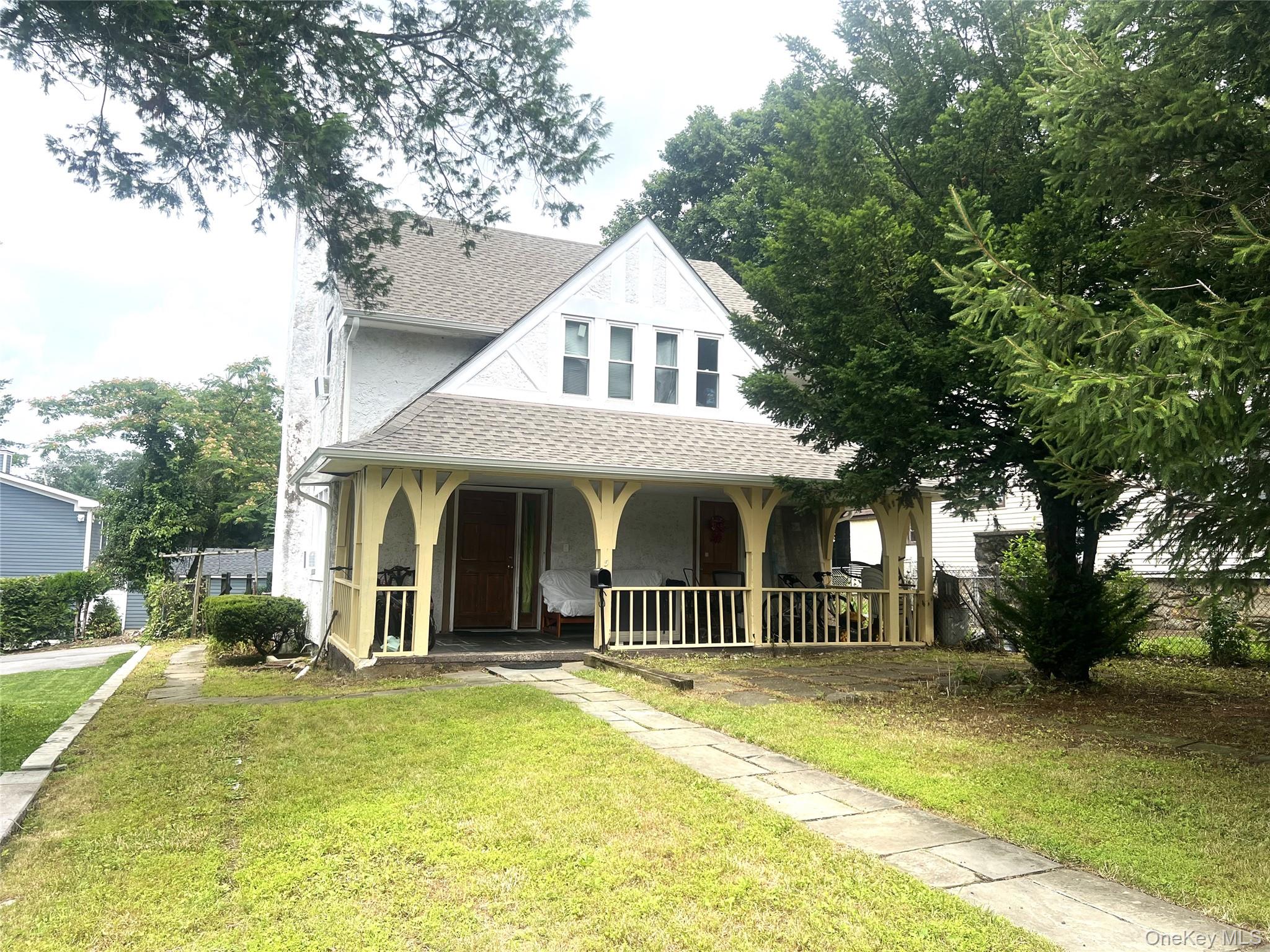 5 Crest Place, Elmsford, NY 10523