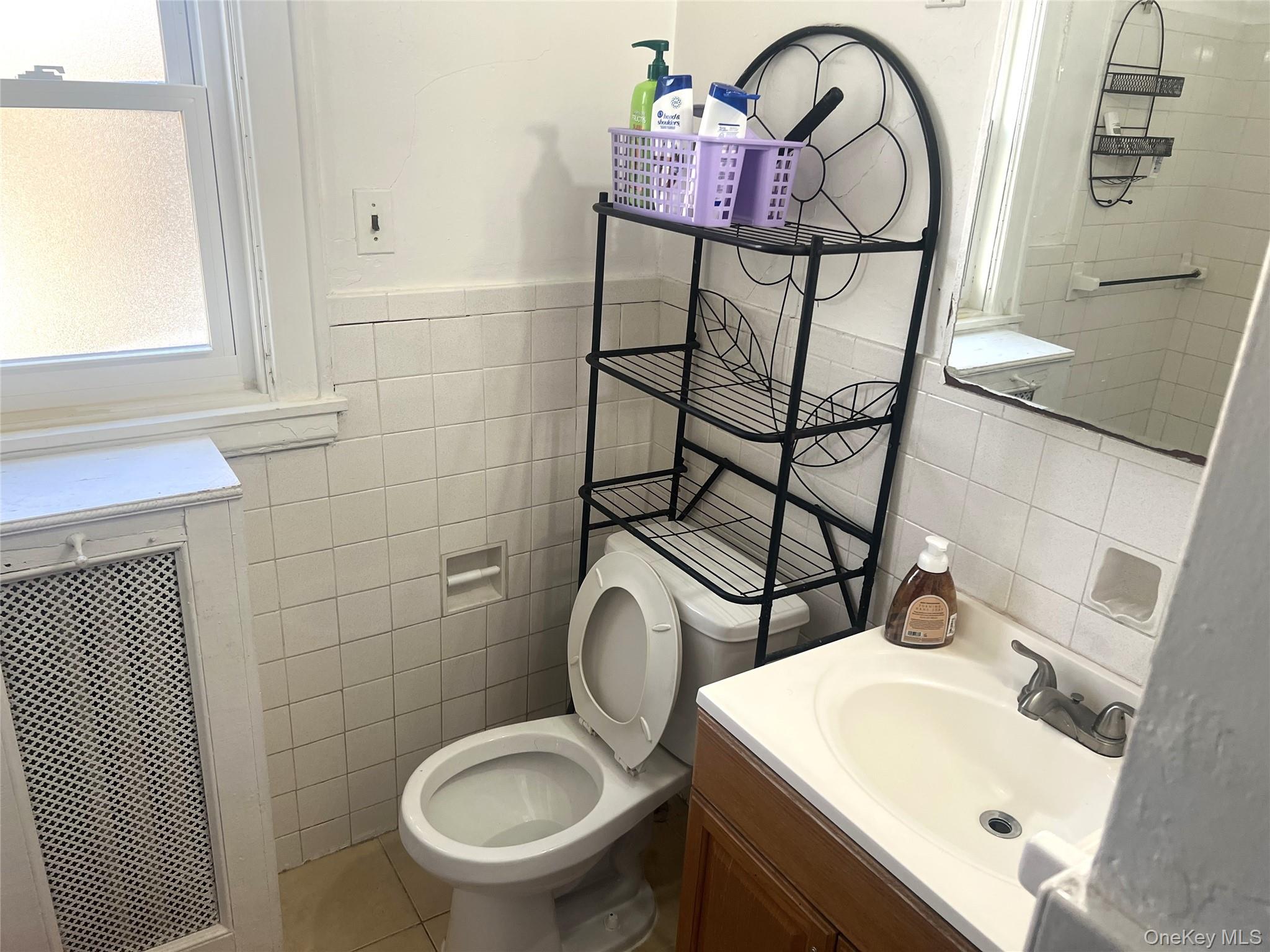 5 Crest Place, Elmsford, NY 10523